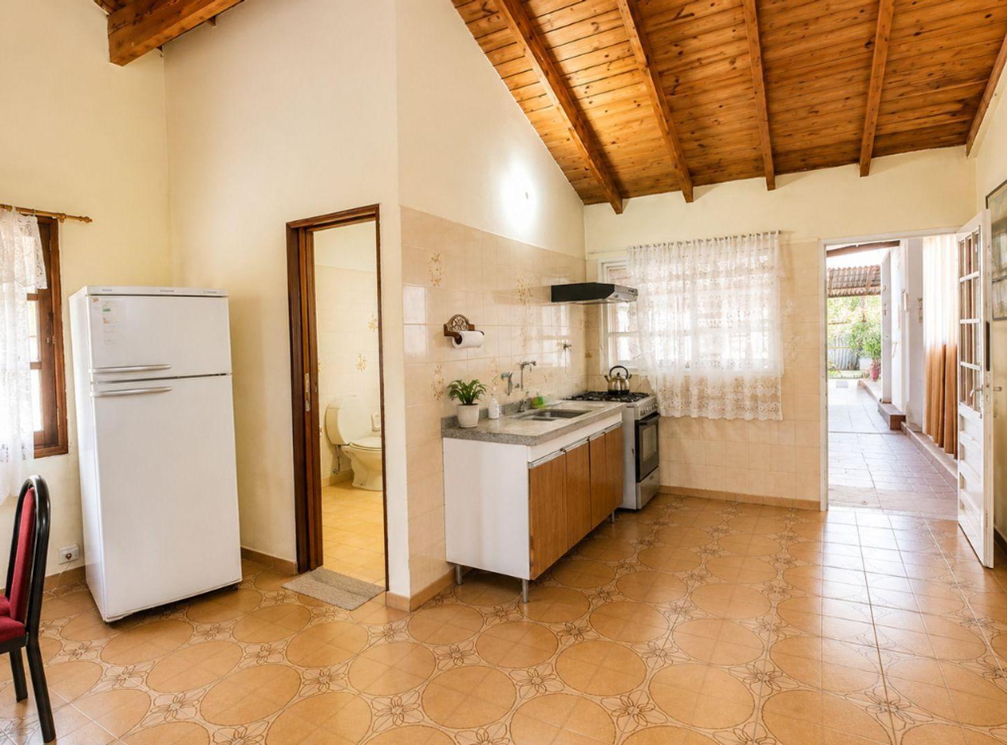 Foto de CASA 3 AMB CON COCHERA, QUINCHO + DEPTO + GALPÓN, imagen 5