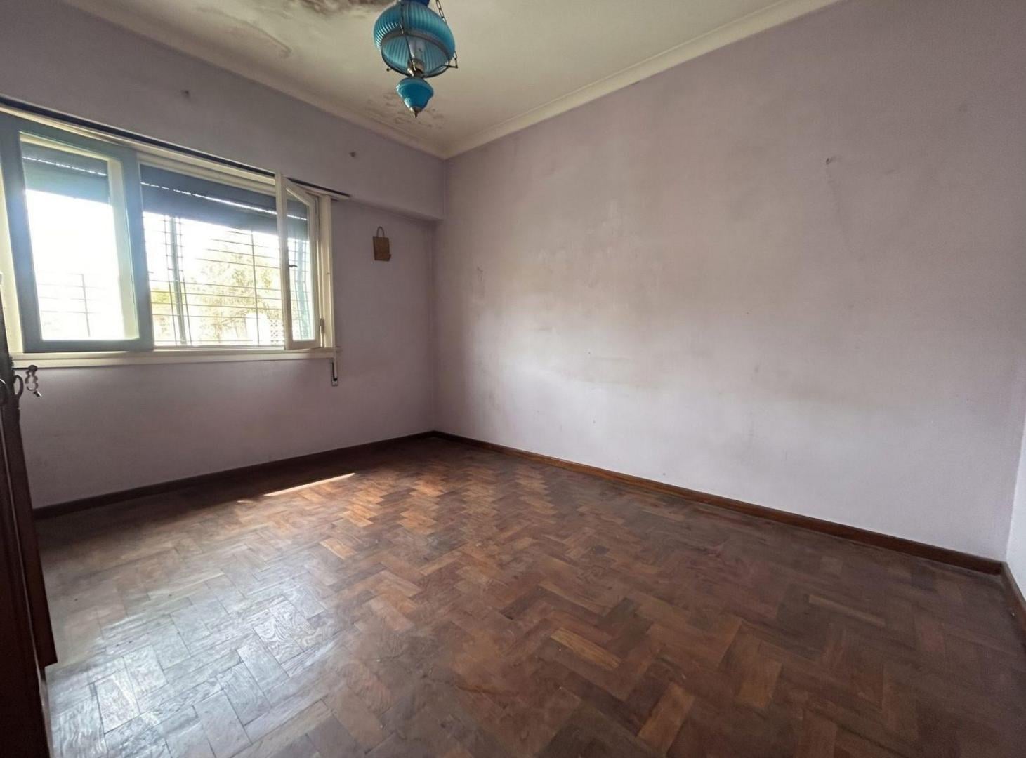Foto de CHALET 5 AMB BANFIELD - PILETA Y PARQUE APTO CRED, imagen 1