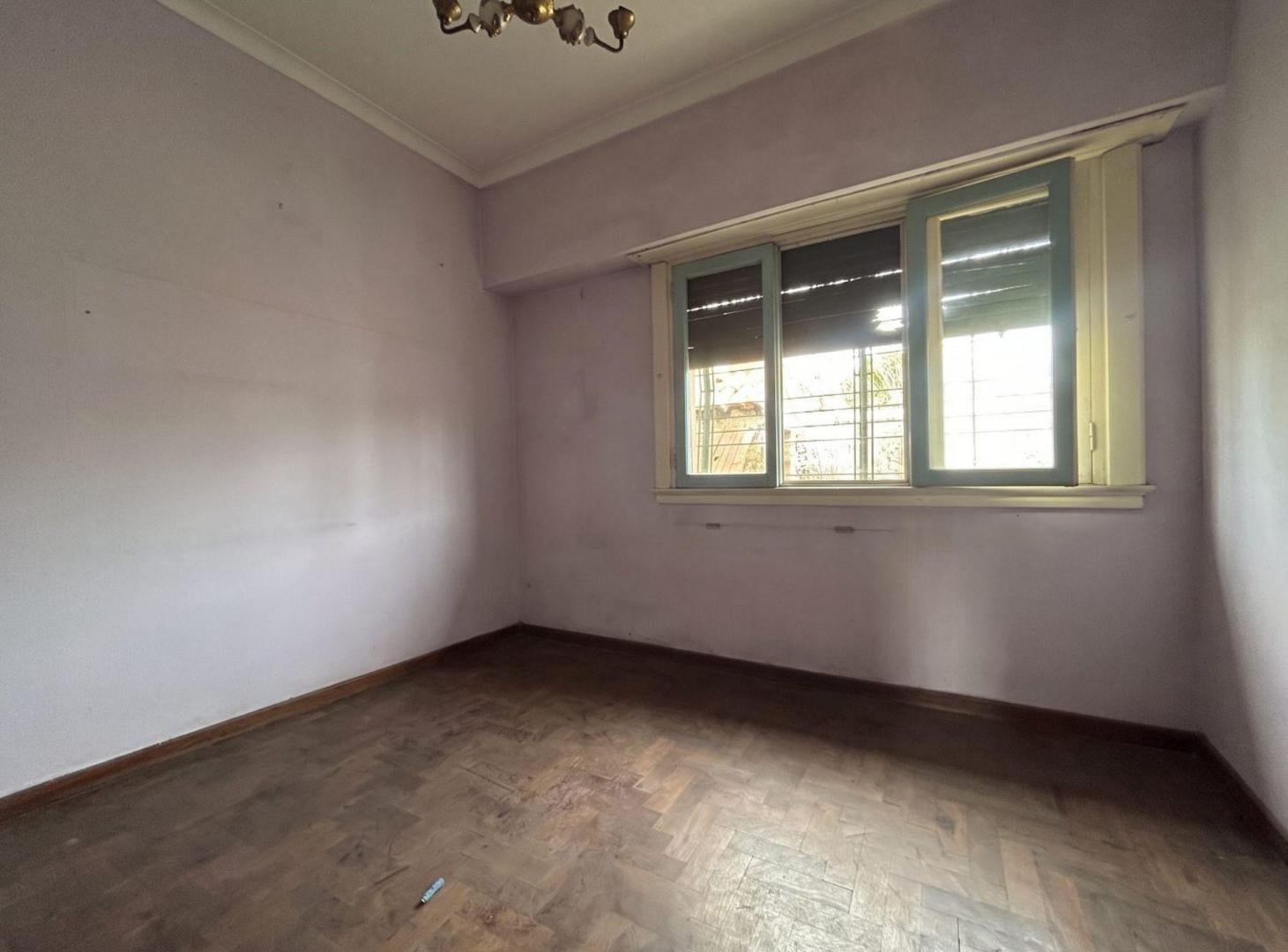 Foto de CHALET 5 AMB BANFIELD - PILETA Y PARQUE APTO CRED, imagen 2