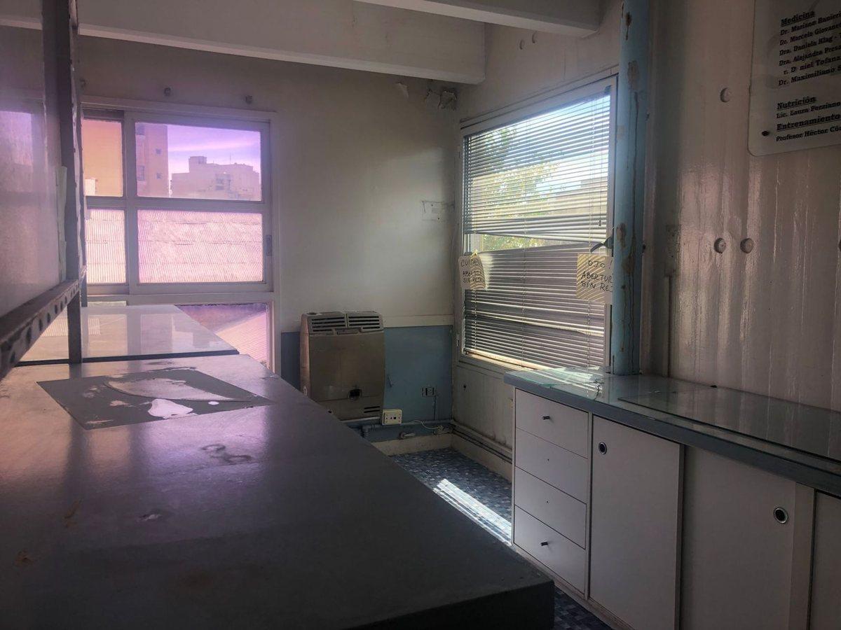 Foto de Consultorio-oficina en venta aa mts Est. Lanús E, imagen 1