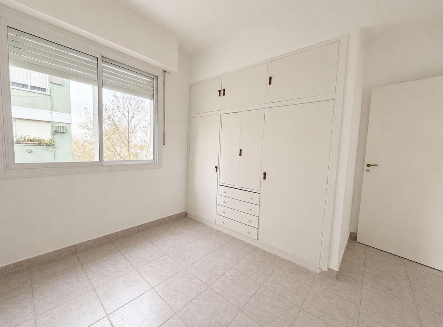 Foto de Venta de Depart. 3 Dormit. en B Güémes, Avellaneda, imagen 2