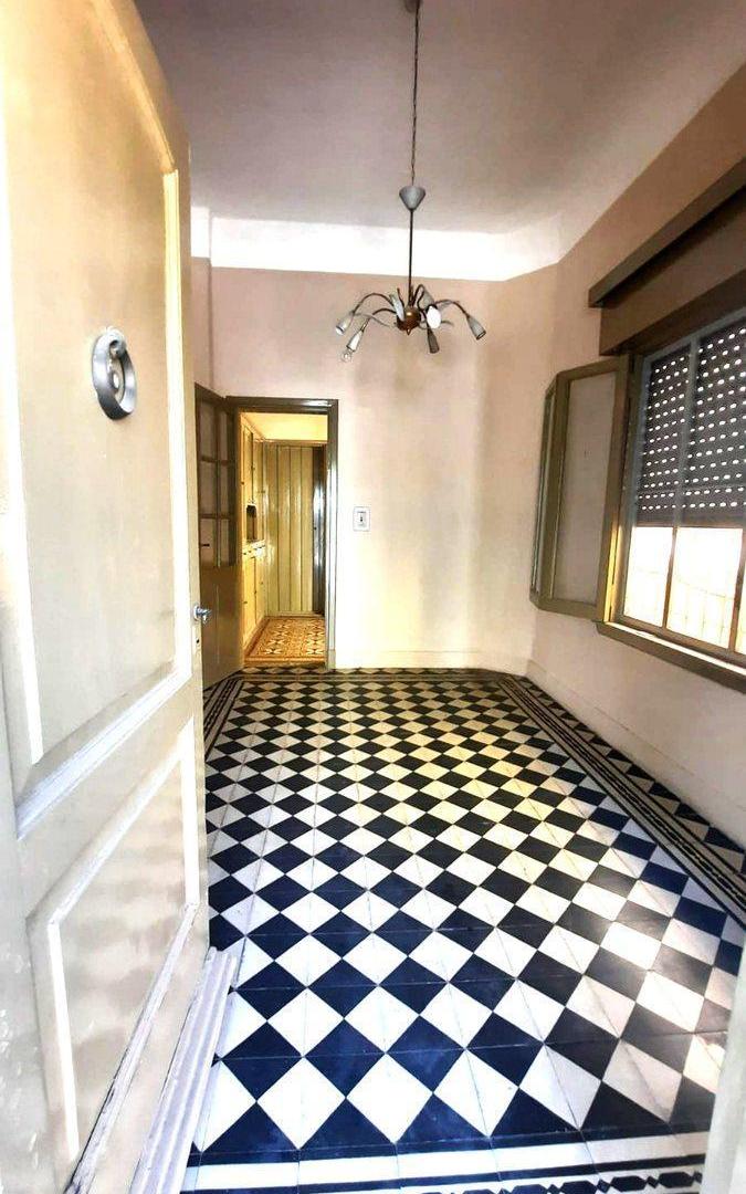 Foto de OPORT: CASA DE 315 M2 A RECICLAR 100%, imagen 3