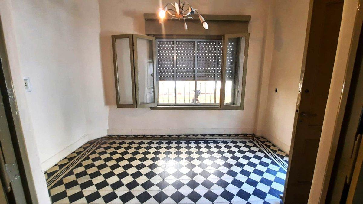 Foto de OPORT: CASA DE 315 M2 A RECICLAR 100%, imagen 5
