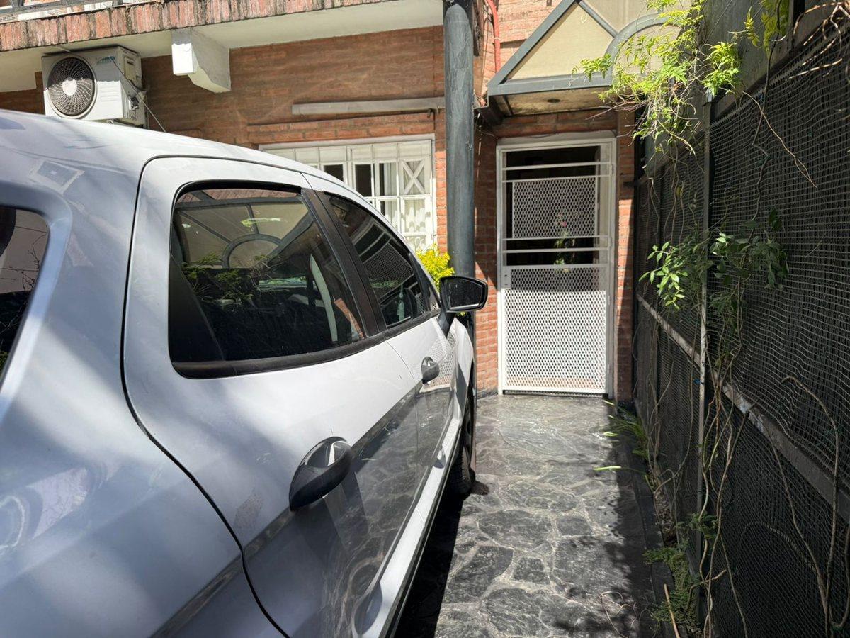 Foto de VENTA TRIPLEX 4 AMBTES.C/COCHERA Y PATIO-LANÚS, imagen 5