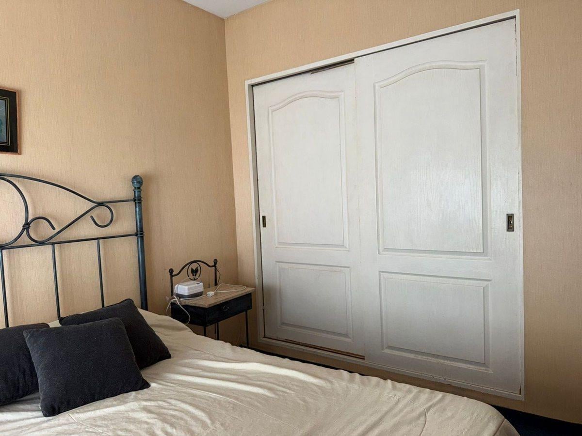 Foto de VENTA TRIPLEX 4 AMBTES.C/COCHERA Y PATIO-LANÚS, imagen 3