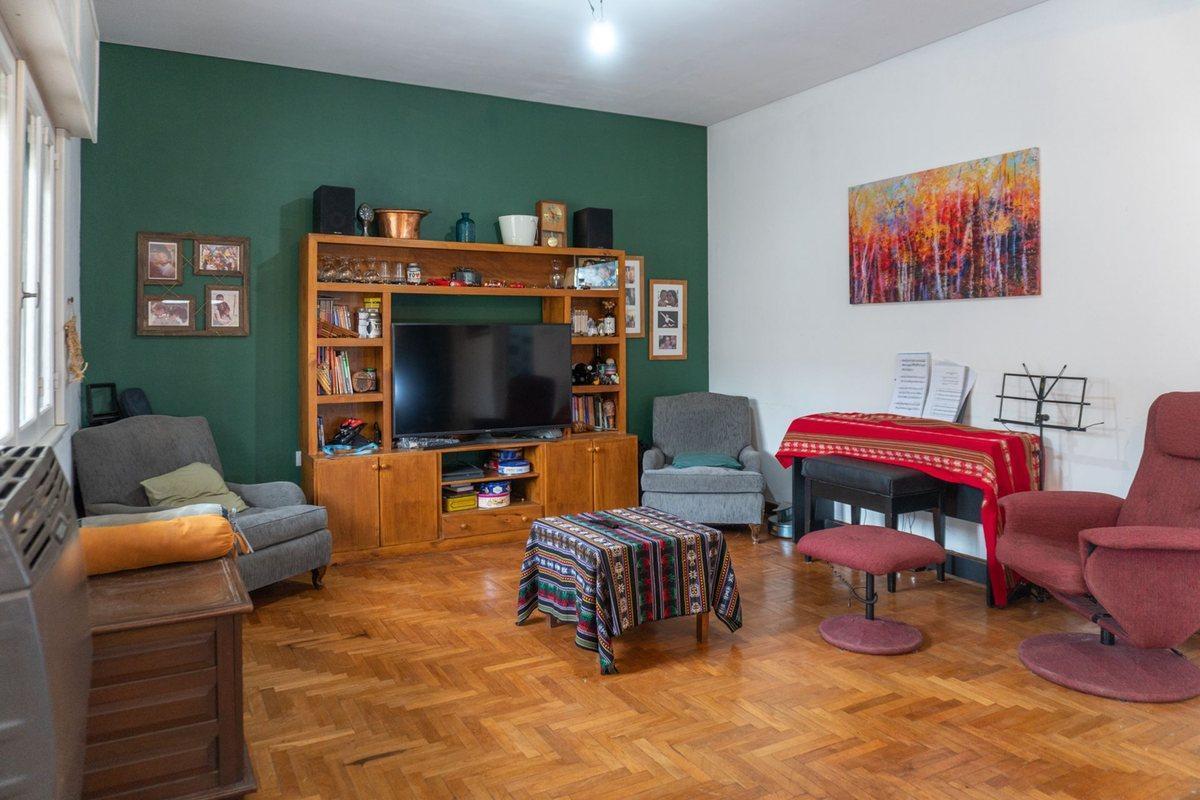 Foto de VENTA CASA 2 DORM + COCHERA + TERRAZA BURZACO, imagen 3