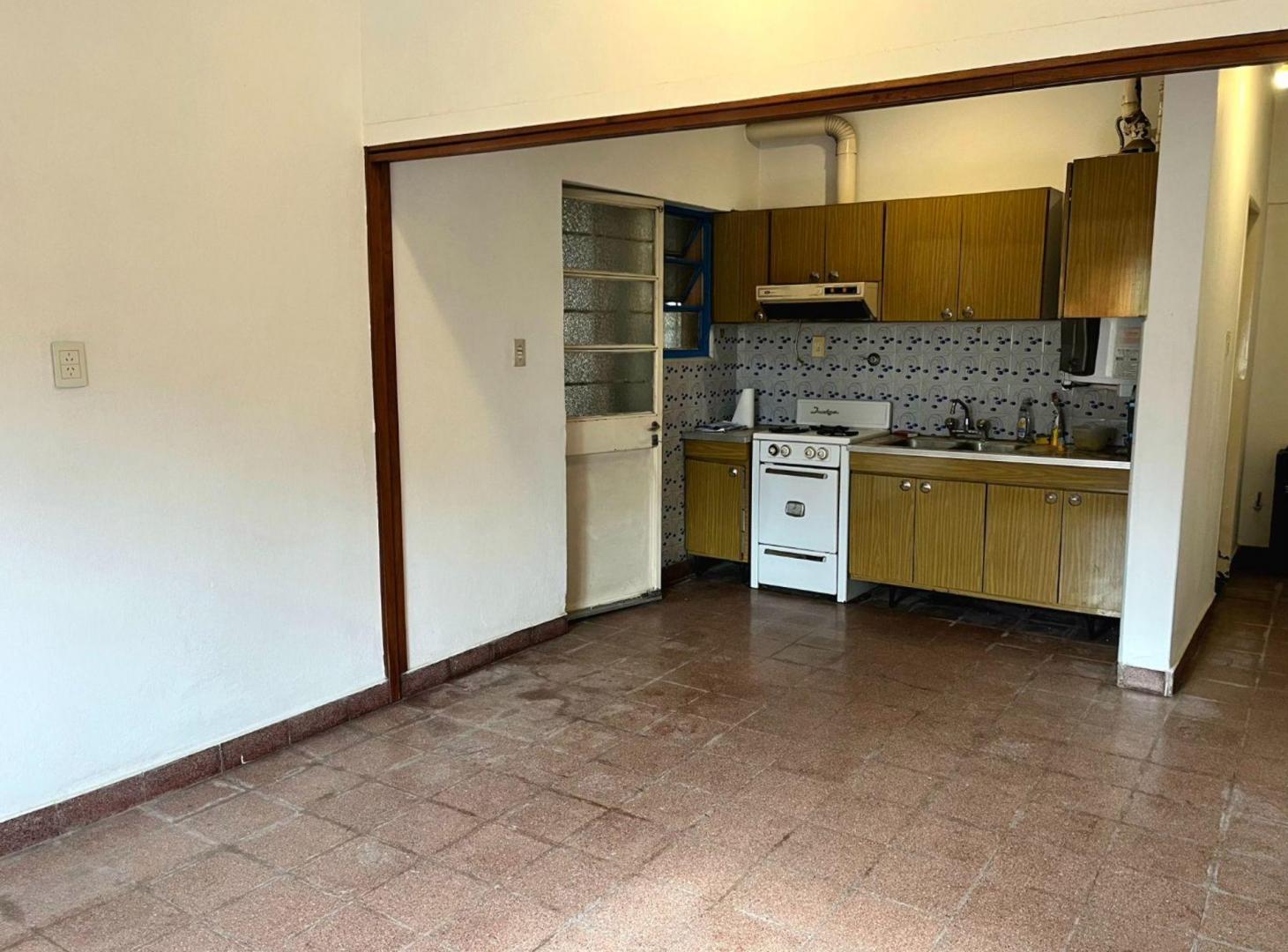 Foto de AMPLIO LOTE DE 430 m² - 2 DORM C/ COCHERA, imagen 5