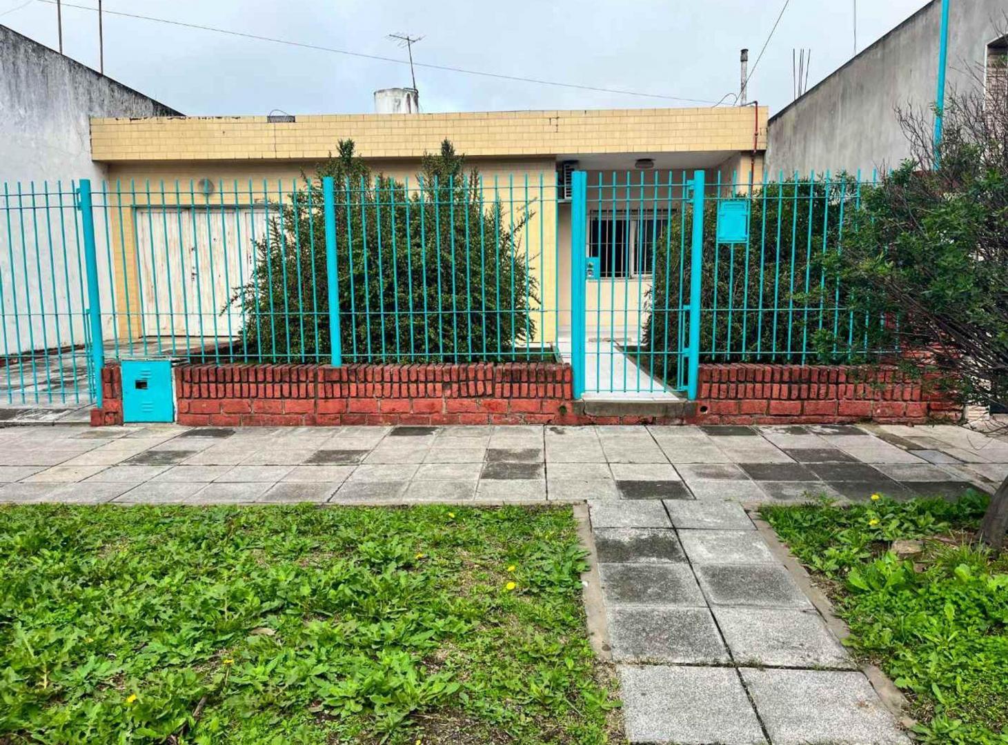 Foto de AMPLIO LOTE DE 430 m² - 2 DORM C/ COCHERA, imagen 1