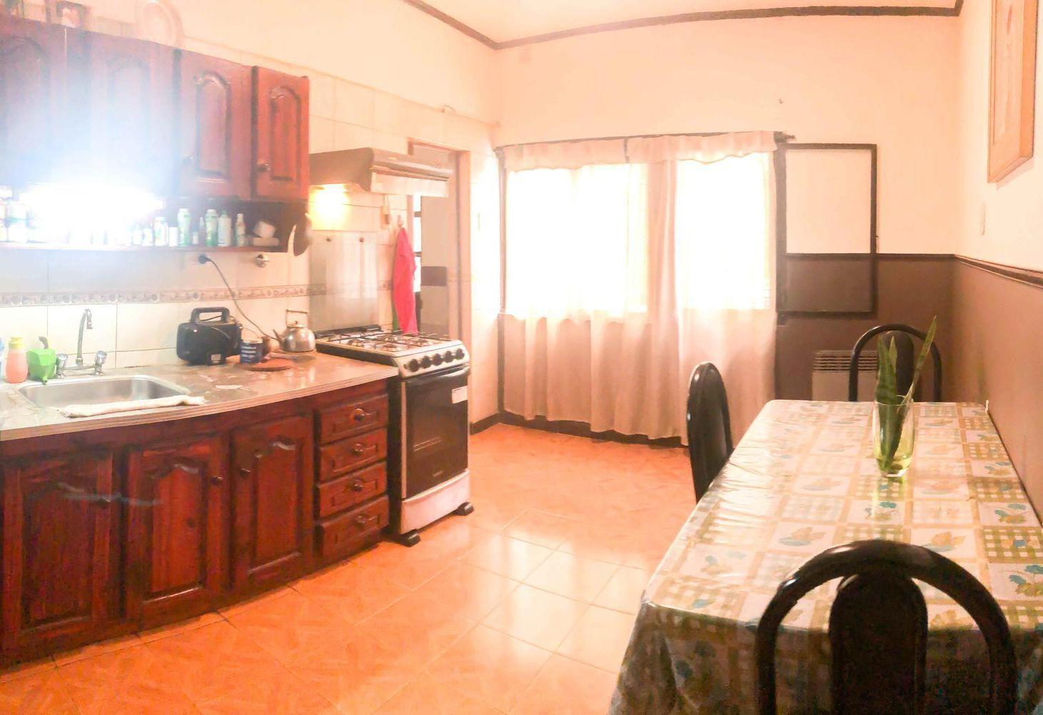 Foto de VENTA CASA- LANUS ESTE/ AP CREDITO, imagen 1