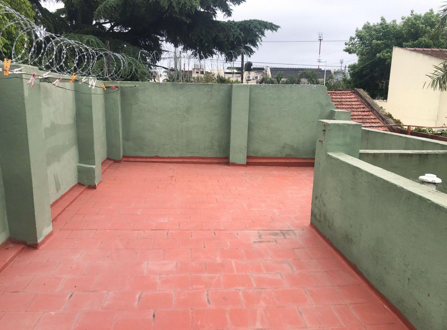 Foto de VENTA CASA- LANUS ESTE/ AP CREDITO, imagen 3