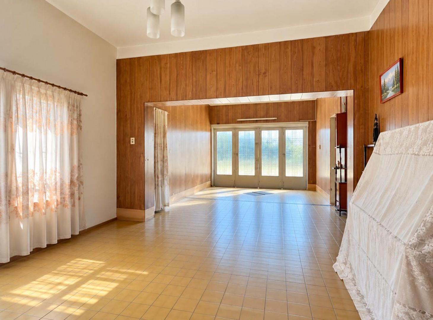 Foto de GRAN PROPIEDAD SOBRE LOTE DE 500 M² CASA + DPTO, imagen 4