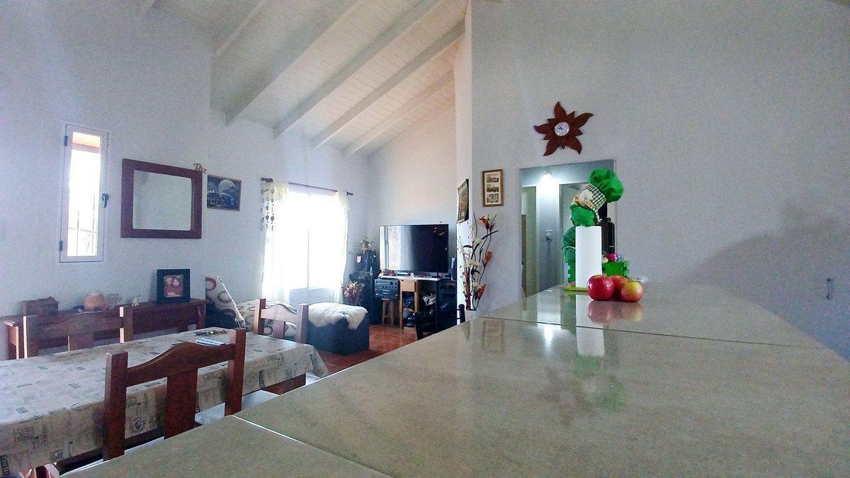 Foto de CASA+DPTO INDEPENDIENTE-OPORTUNIDAD DE INVERSION, imagen 2