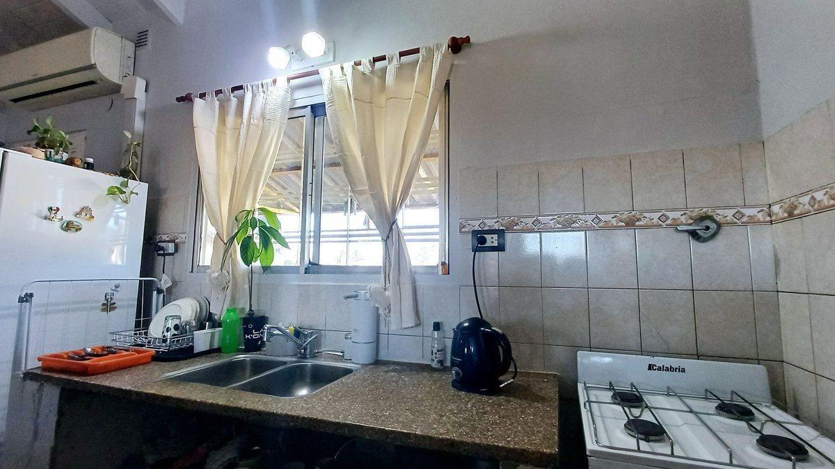Foto de CASA+DPTO INDEPENDIENTE-OPORTUNIDAD DE INVERSION, imagen 1