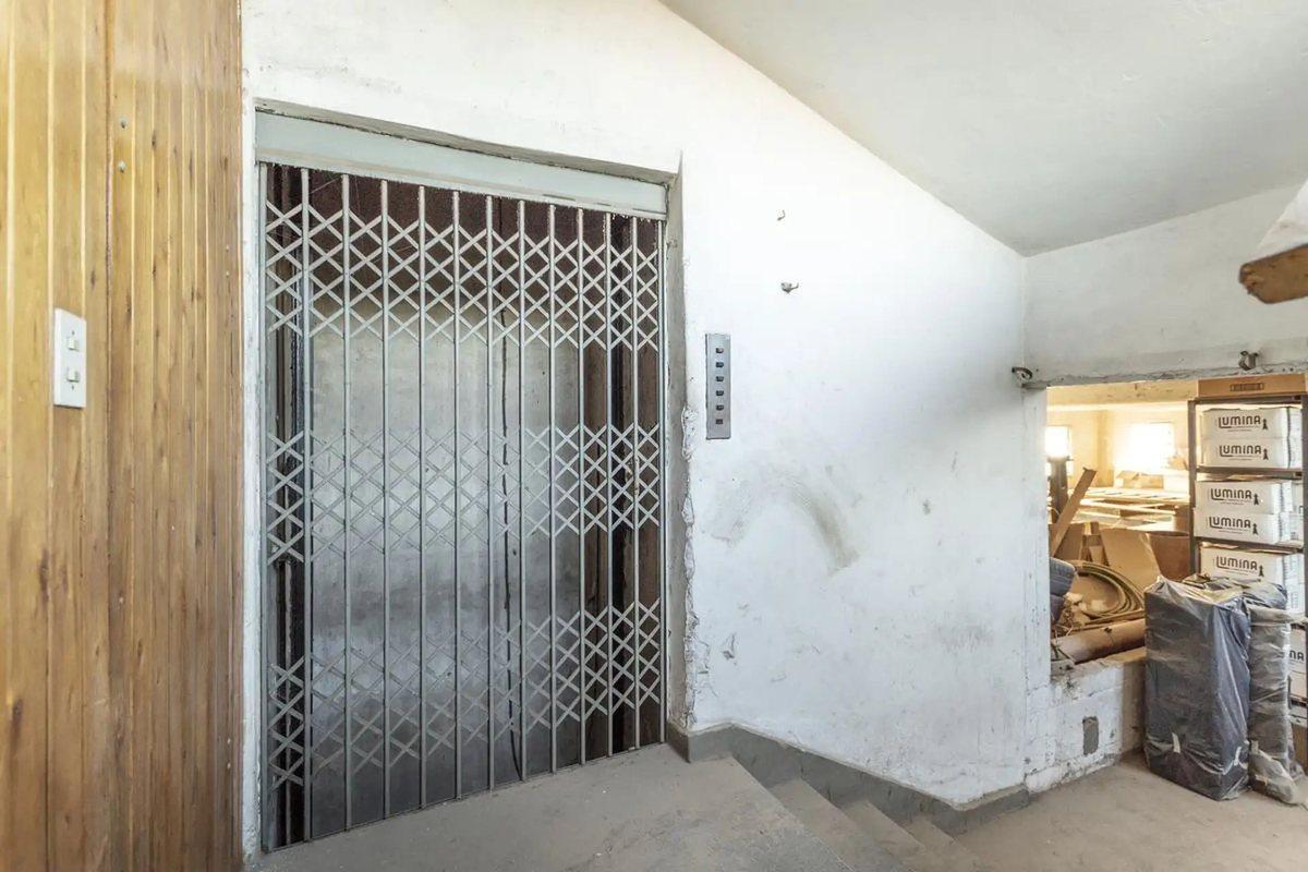 Foto de VENTA GALPÓN / DEPÓSITO 500 m² CON VIVIENDA LANÚS, imagen 2