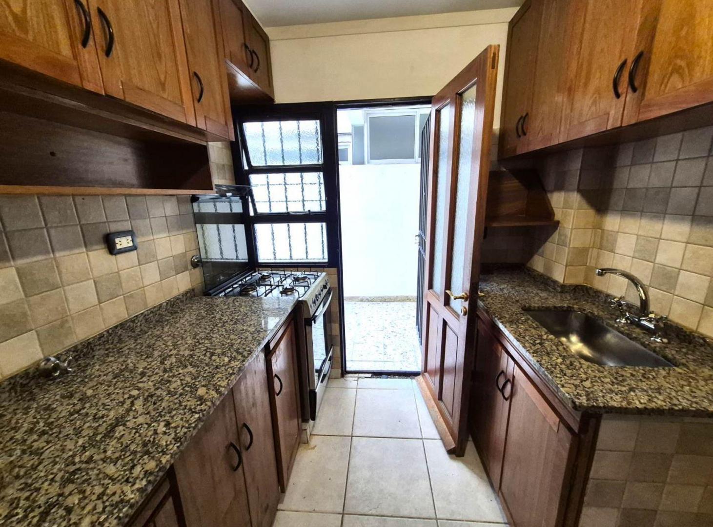 Foto de DEPTO 2 AMB c/2 Patios - Excelente estado APTO CRE, imagen 5