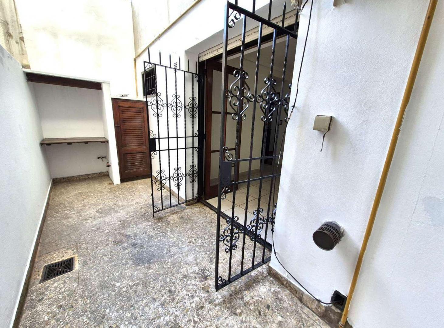 Foto de DEPTO 2 AMB c/2 Patios - Excelente estado APTO CRE, imagen 4