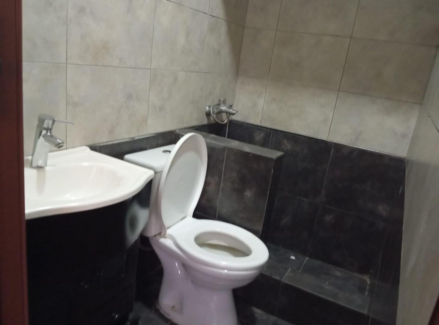 Foto de ¡Oportunidad Única! PH Funcional en Lanús Este, imagen 4