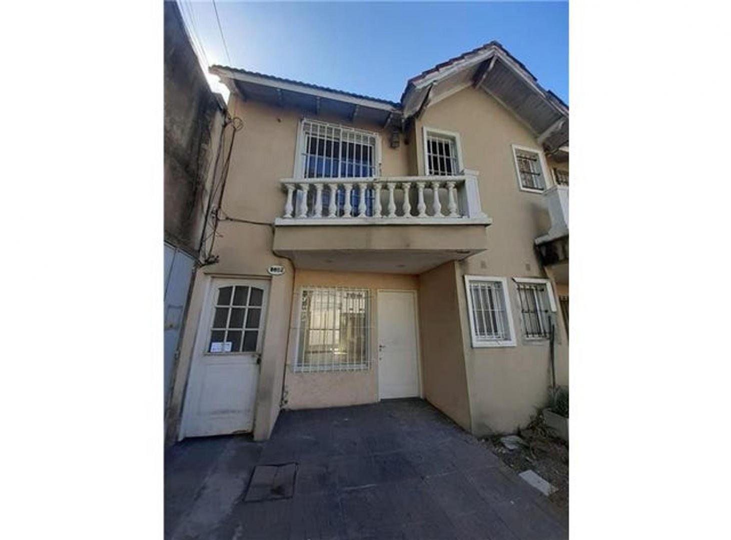 Foto de DUPLEX EN VENTA 4 AMB LANUS OESTE, imagen 3