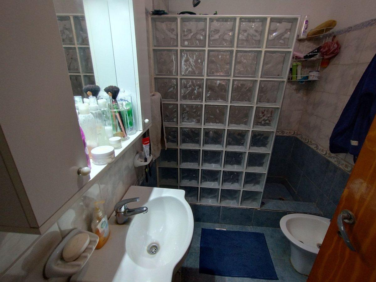 Foto de VENTA casa A/ CRÉDITO 2 dorm,garage,quincho,parque, imagen 5