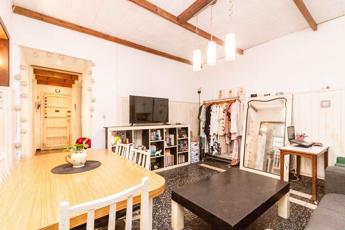 Foto de VENTA DPTO 3 AMB AL FTE C/TERRAZA A PASOS LANUSITA, imagen 3
