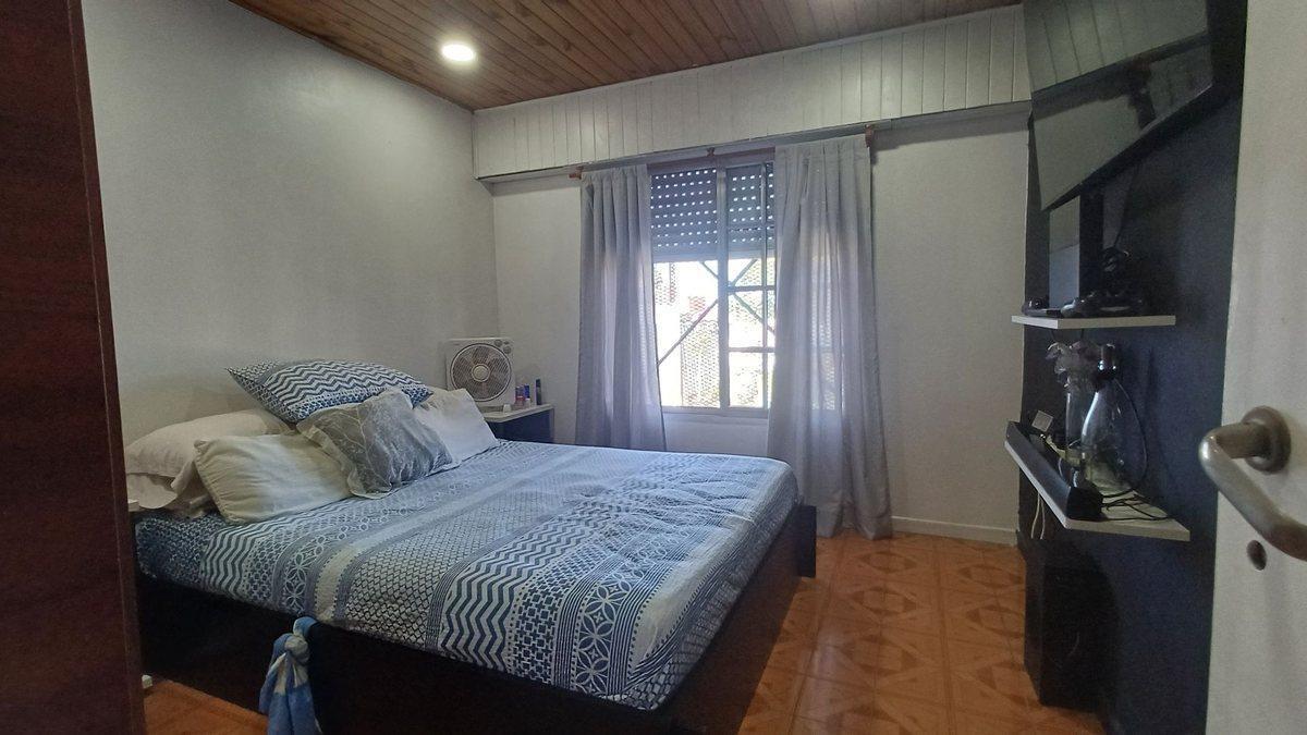 Foto de CASA 3 DORM + QUINCHO + COCHERA + DPTO-SOLANO, imagen 3