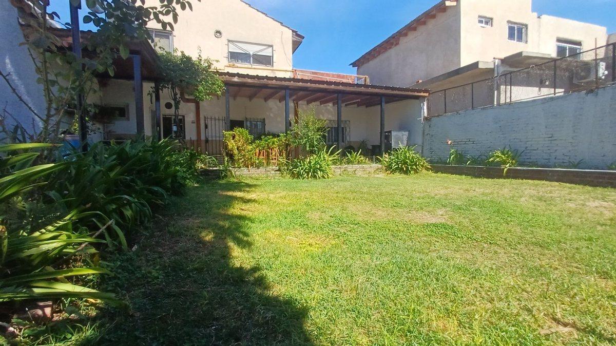 Foto de CASA 3 DORM + QUINCHO + COCHERA + DPTO-SOLANO, imagen 1