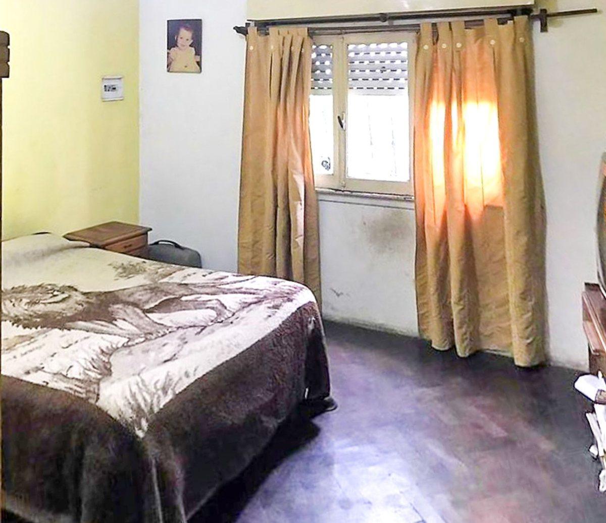Foto de Venta casa 4 ambs. Fondo libre. Jardín al frente, imagen 3