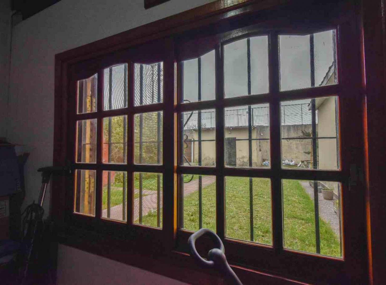 Foto de VENTA CASA C/PARQUE GARAGE PARA 3 AUTOS, imagen 4
