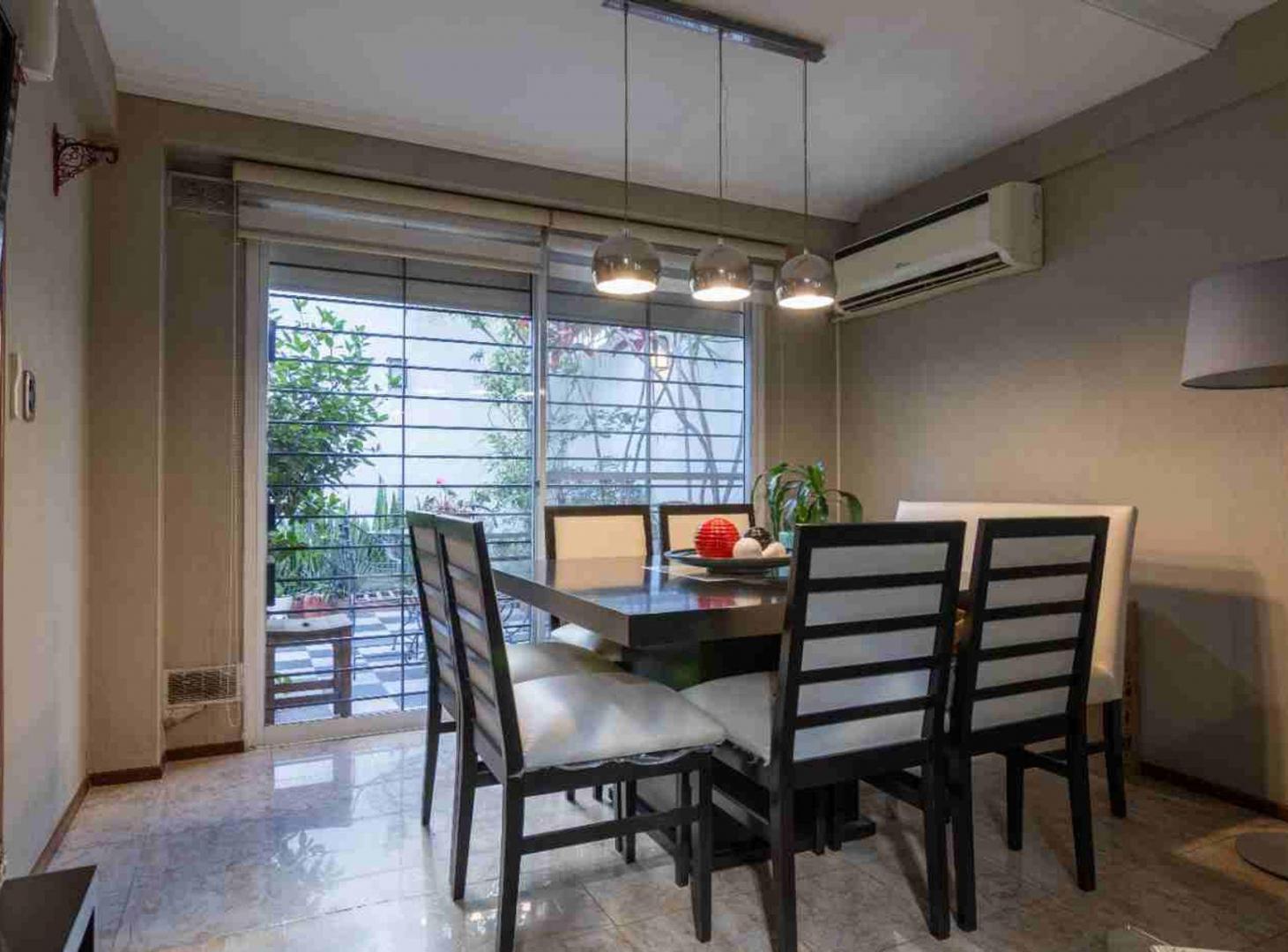 Foto de VENTA DUPLEX 4 AMB COCHERA PATIO LANUS OESTE, imagen 1