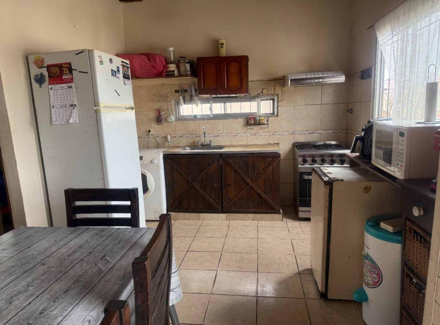 Foto de VENTA CASA MULTIFAMILIAR 3 DPTOS COCHERAS AVELLANE, imagen 1