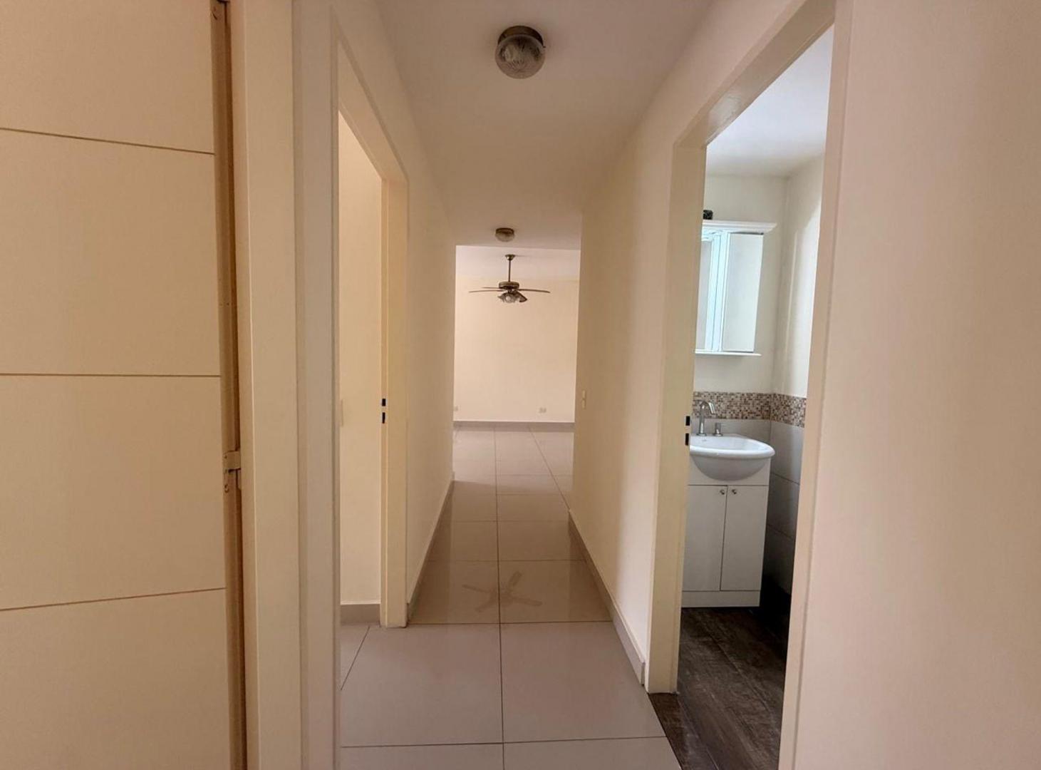 Foto de DEPARTAMENTO 3 AMB CON BALCÓN ATERRAZADO Y COCHERA, imagen 3