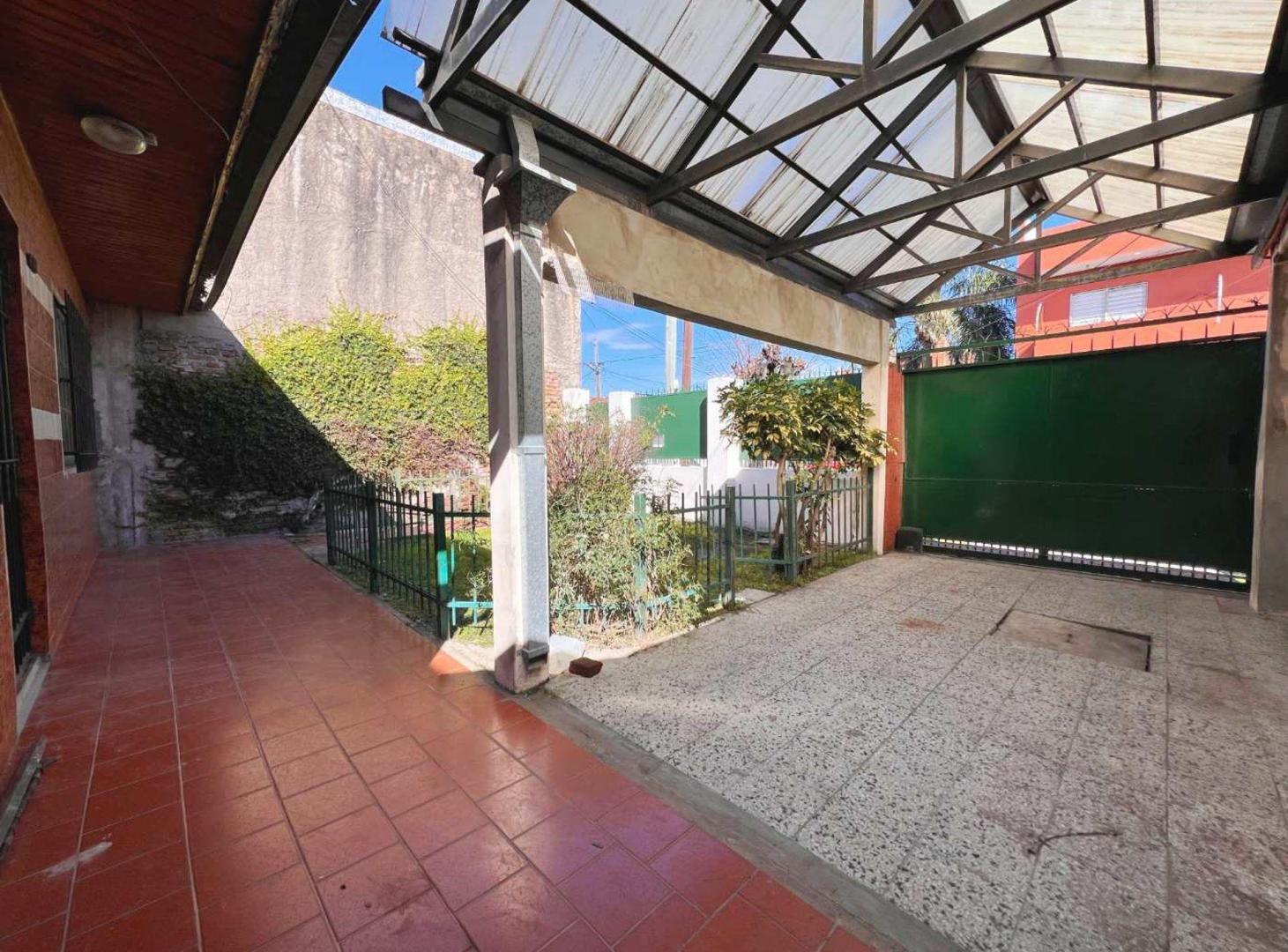 Foto de VENTA CASA 3AMB.QUINCHO COCHERA FONDO LIBRE 350M2., imagen 4