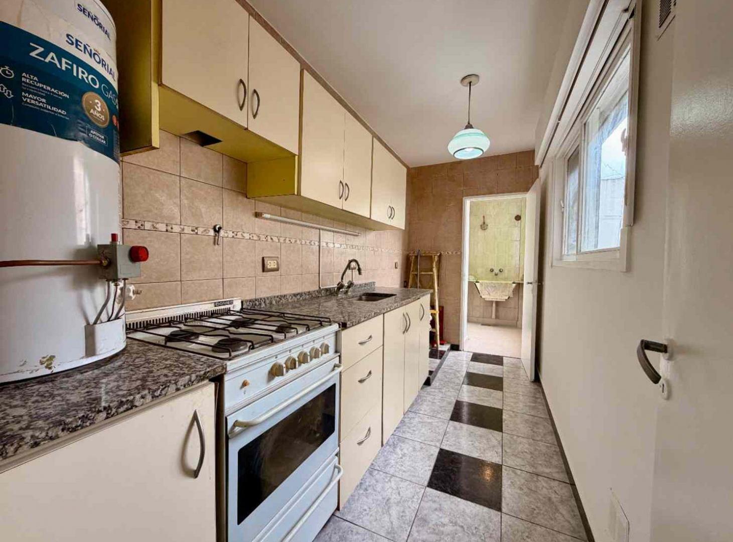 Foto de DEPARTAMENTO DE 2 AMB 46 M2 V. ALSINA., imagen 3
