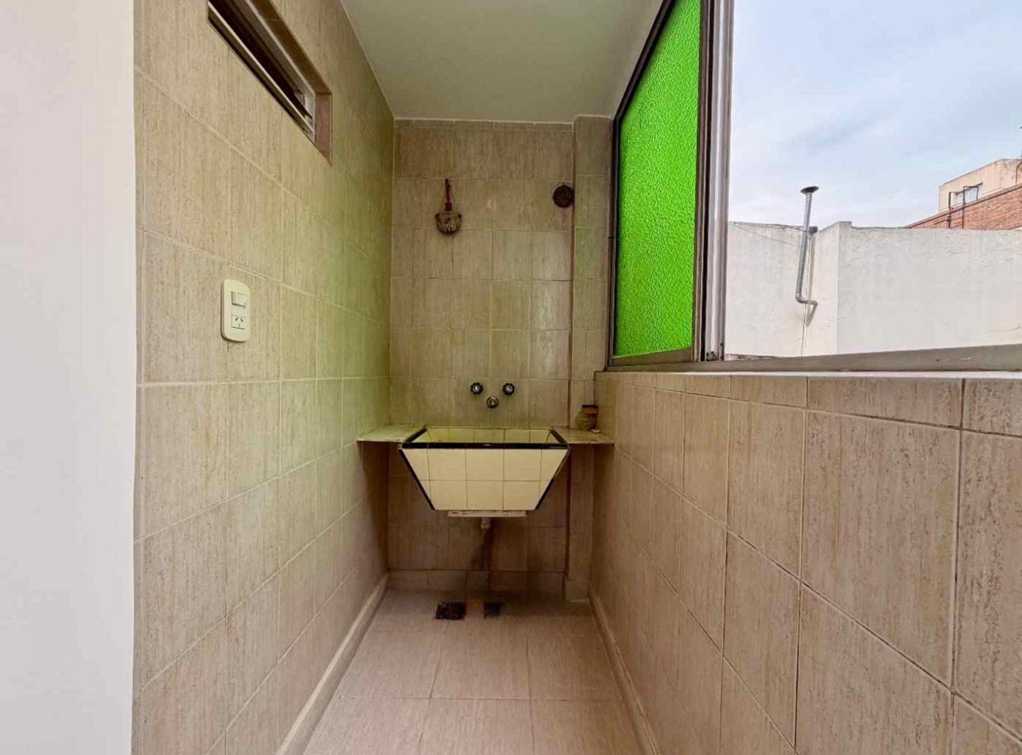 Foto de DEPARTAMENTO DE 2 AMB 46 M2 V. ALSINA., imagen 4