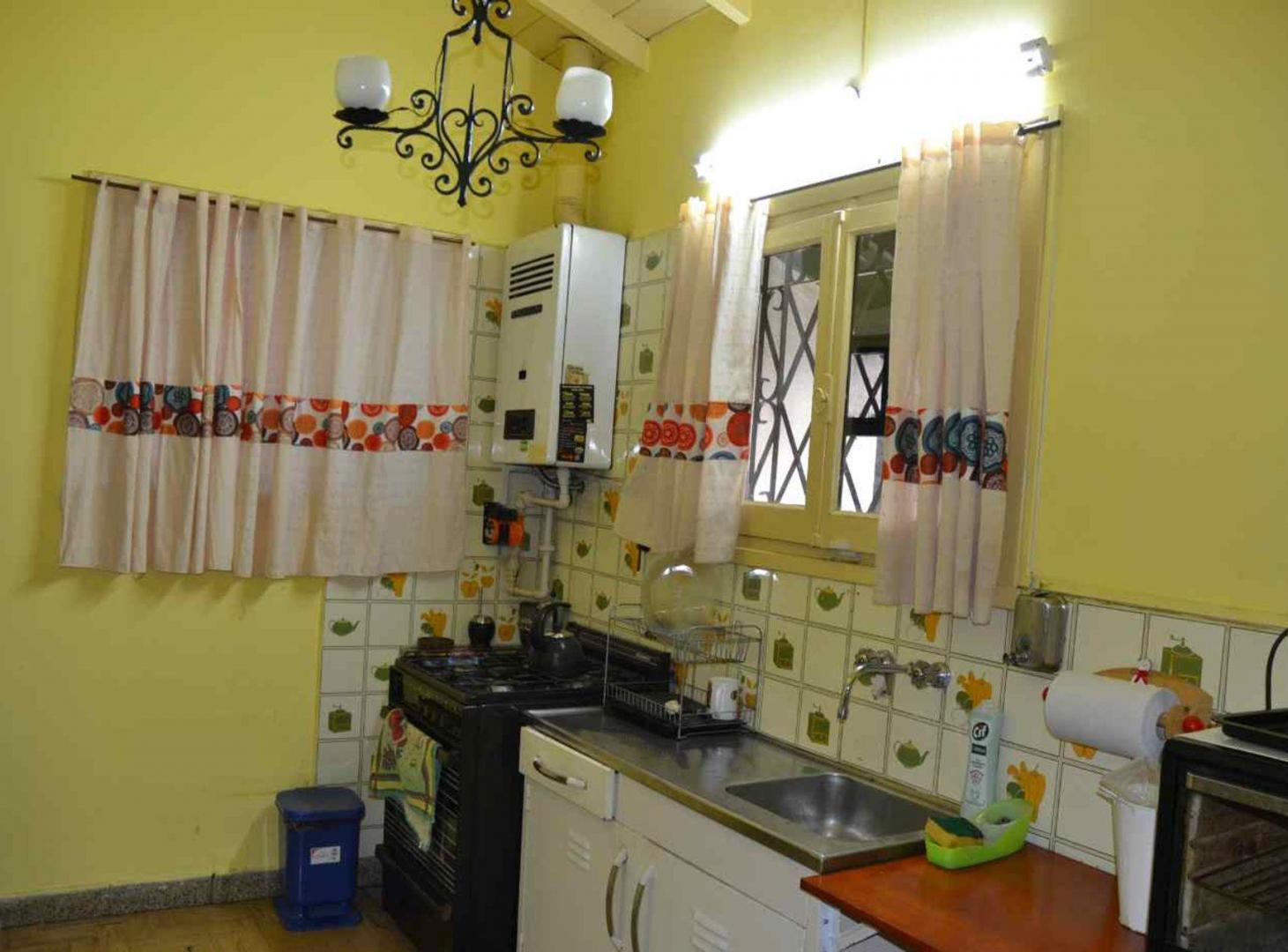 Foto de Casa 2 dormitorios,garage,fondo parquizado., imagen 1