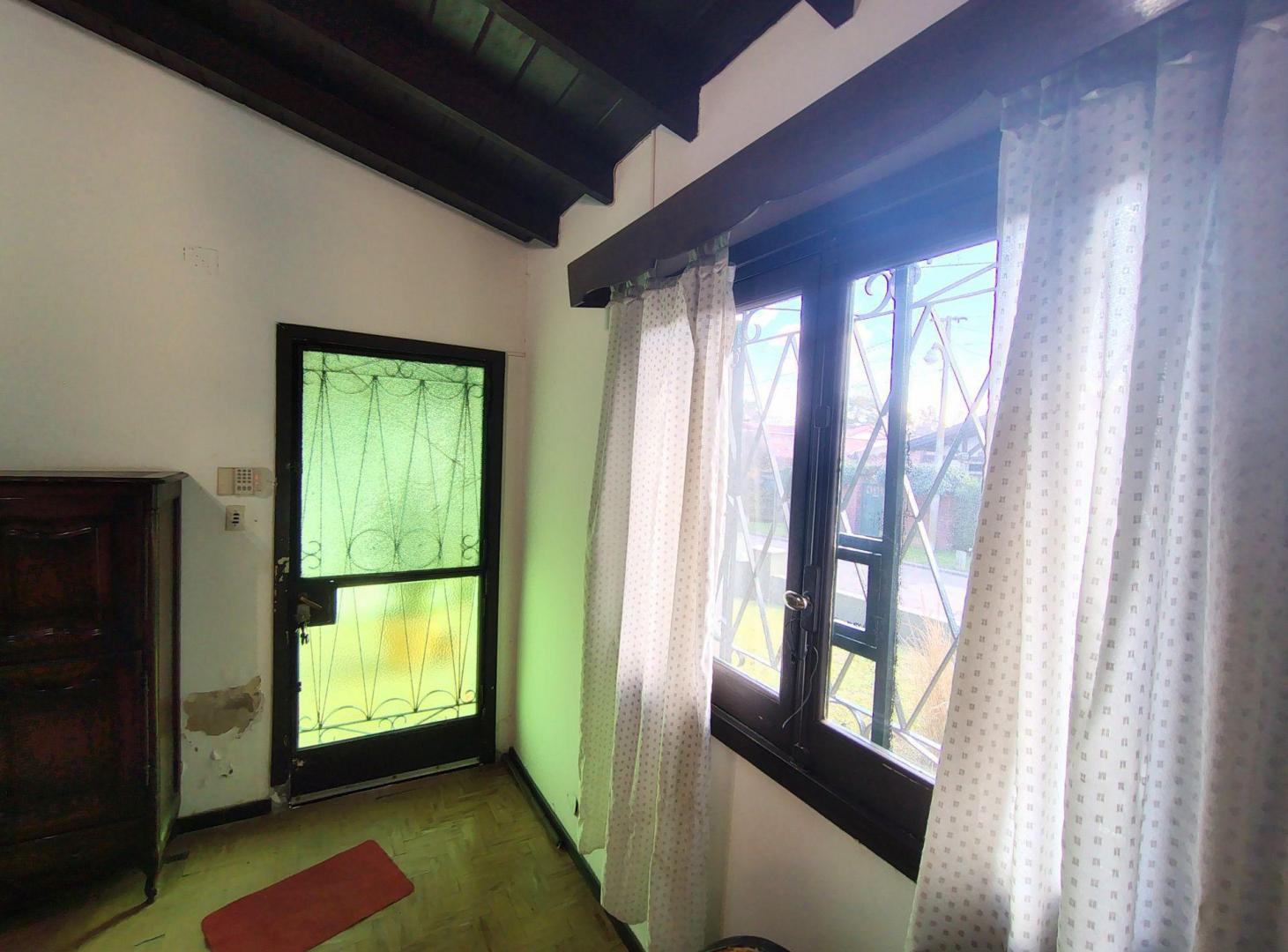 Foto de Casa 2 dormitorios,garage,fondo parquizado., imagen 4