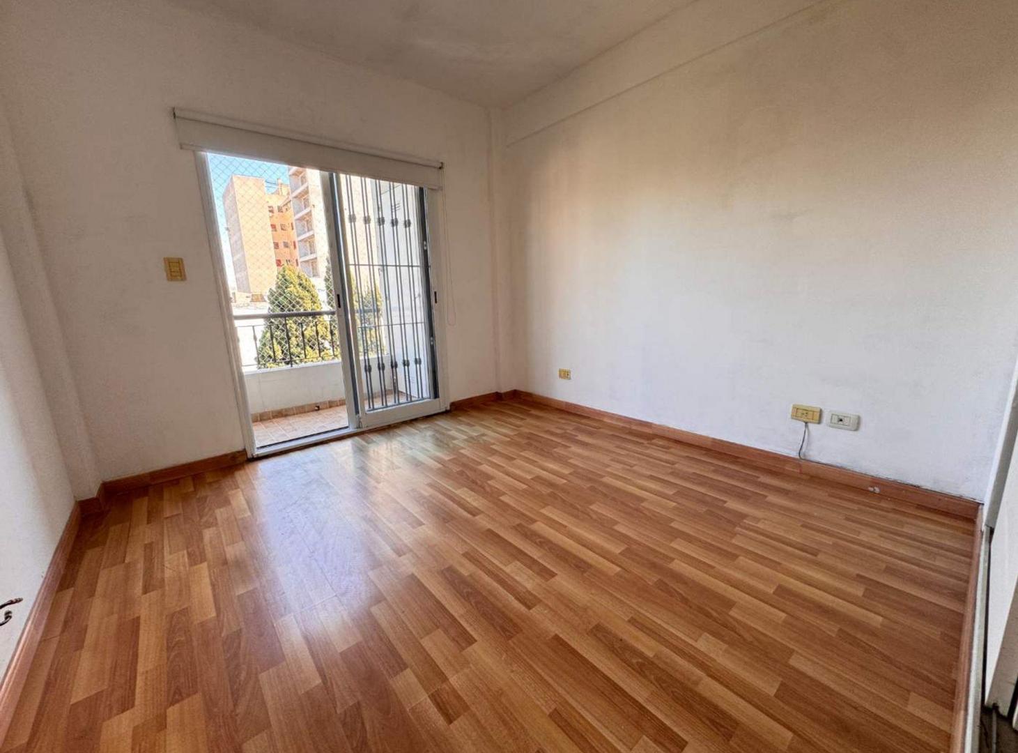 Foto de VENTA DPTO 3 AMBIENTES CON BALCÓN Y COCHERA, imagen 4