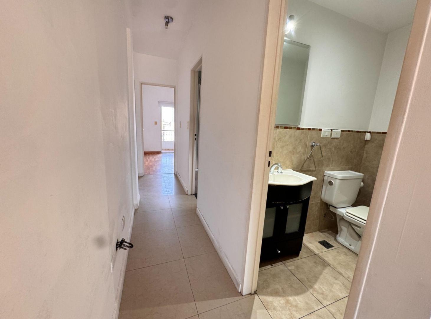 Foto de VENTA DPTO 3 AMBIENTES CON BALCÓN Y COCHERA, imagen 1