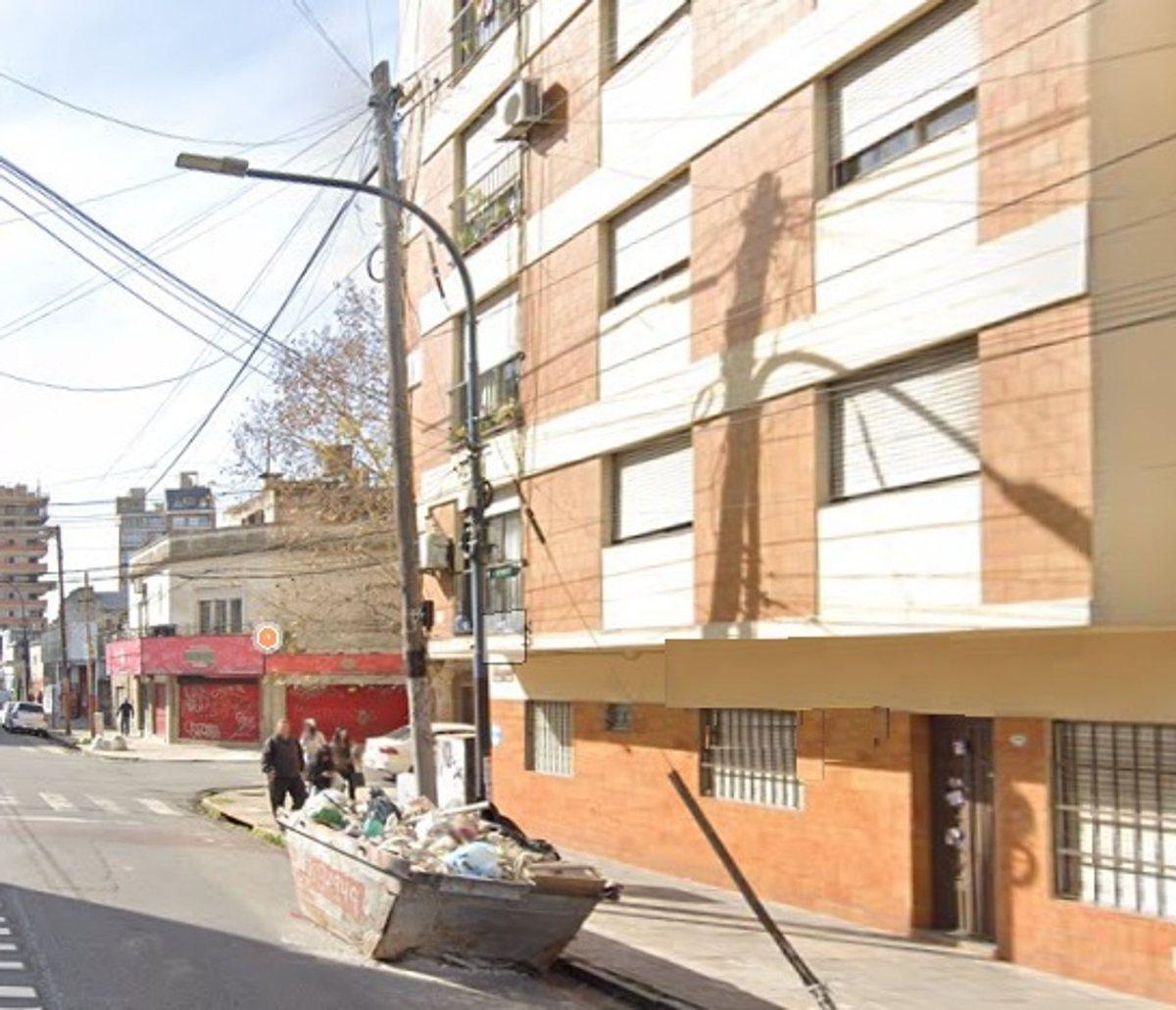 Foto de DEPARTAMENTO 3 AMB-PB C/PATIO-APTO PROF-LANUS ESTE, imagen 2