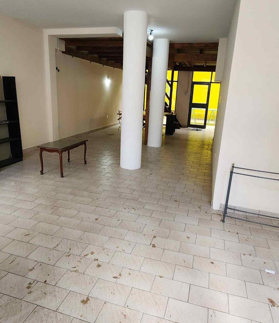 Foto de VENTA LOCAL 137 M2 CON 2 COCHERAS SAN TELMO, imagen 3