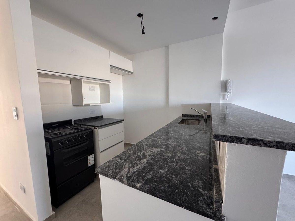 Foto de VENTA DPTO 2 AMBIENTES CON COCHERA LANUS ESTE, imagen 4