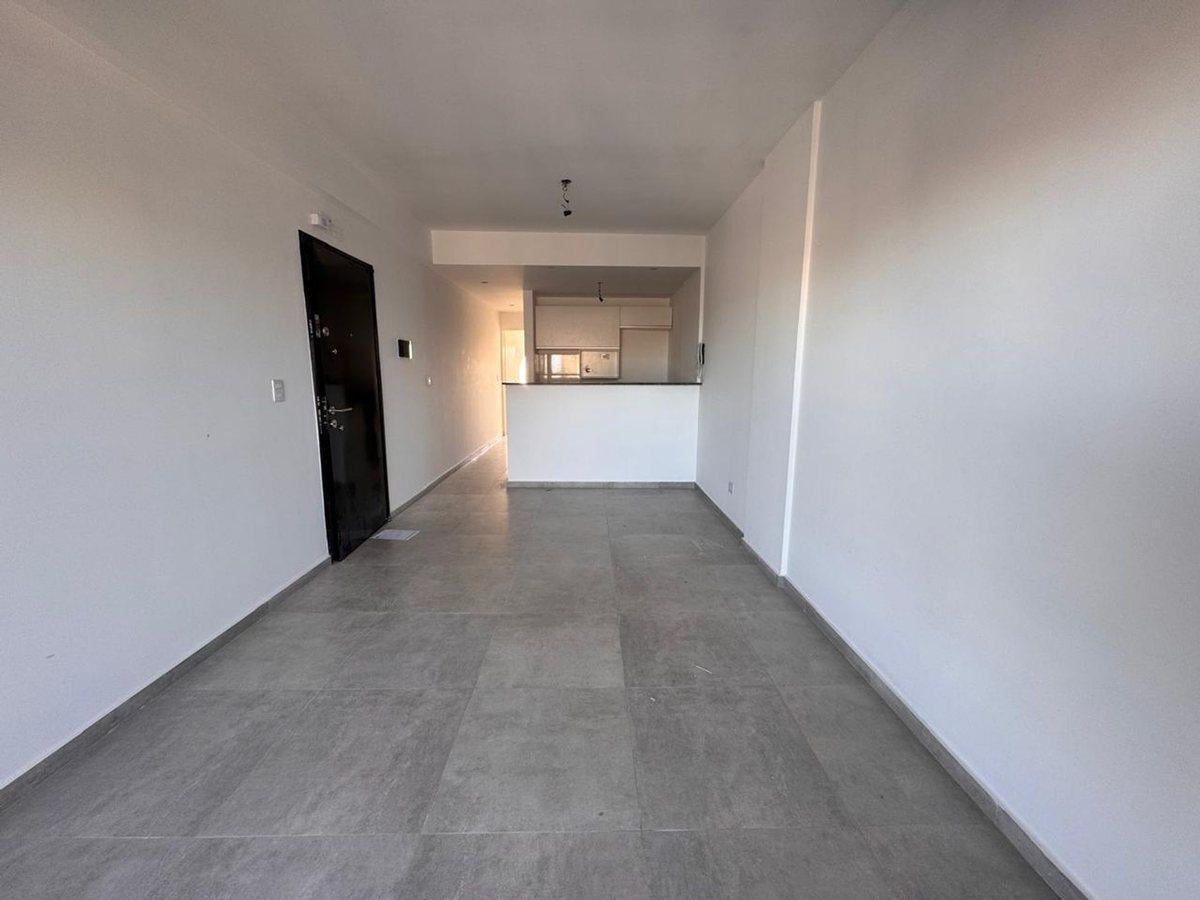 Foto de VENTA DPTO 2 AMBIENTES CON COCHERA LANUS ESTE, imagen 3