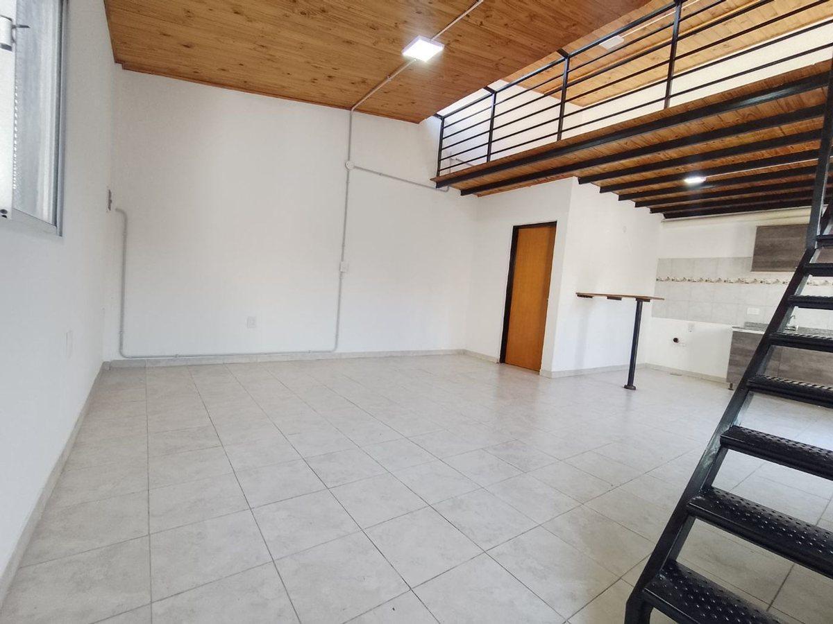 Foto de PH 2 AMB TIPO LOFT CON PATIO-REMEDIOS DE ESCALADA, imagen 2