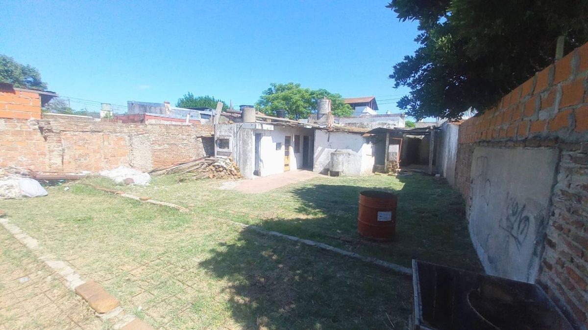 Foto de LOTE DE 10 X 27,40 - LANUS OESTE, IDEAL INVERSOR, imagen 2