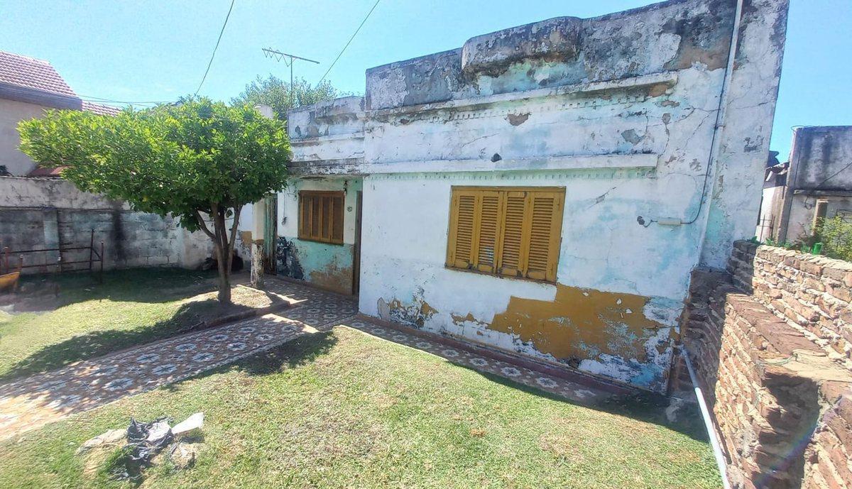 Foto de LOTE DE 10 X 27,40 - LANUS OESTE, IDEAL INVERSOR, imagen 3