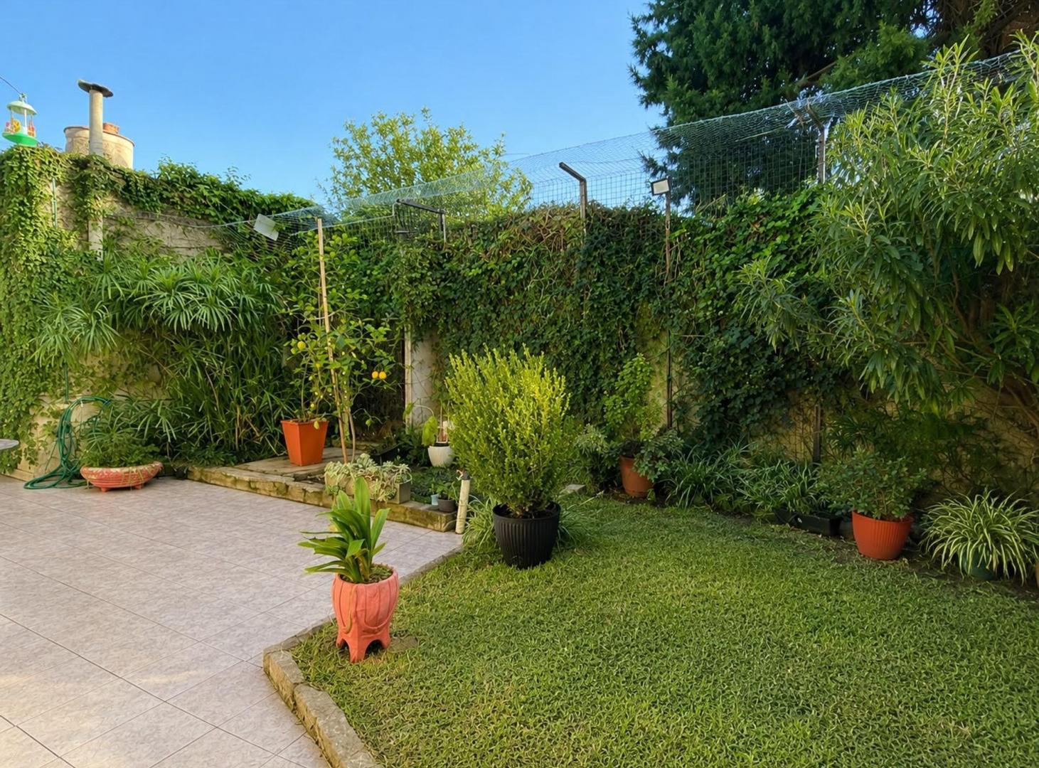 Foto de CASA 3 AMBIENTES C/DOBLE GARAGE Y PATIO, imagen 3