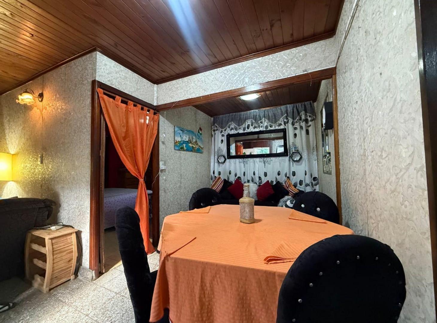 Foto de Casa 3 amb+depto 3 amb c/coch,patio venta en BLOCK, imagen 2