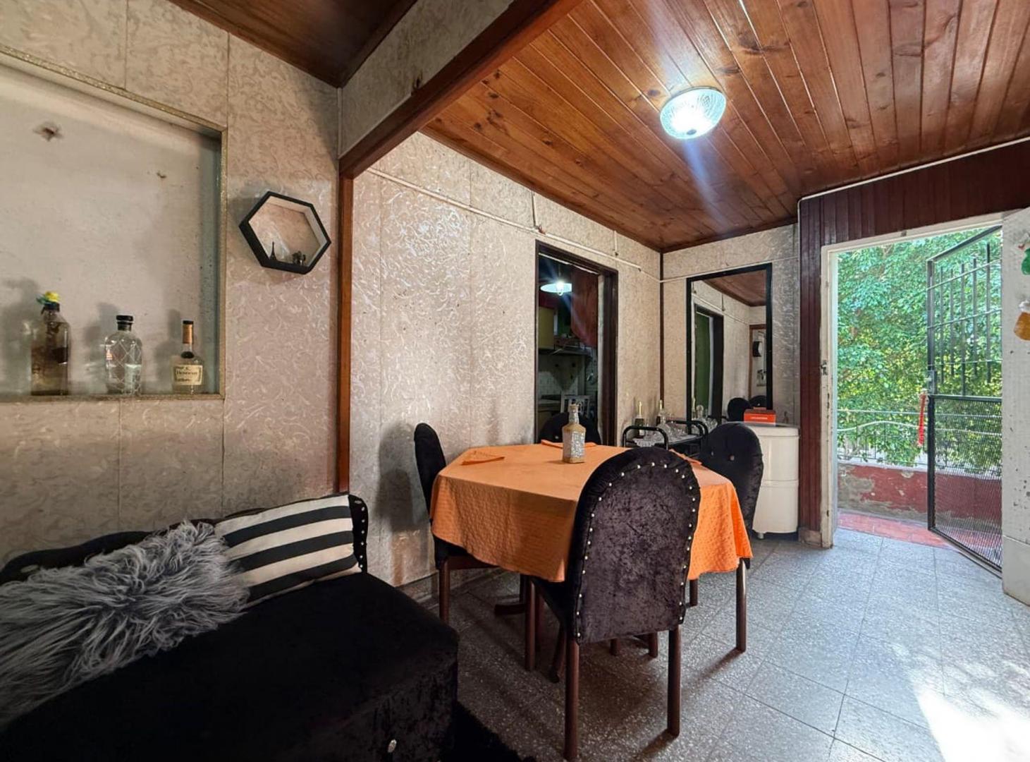 Foto de Casa 3 amb+depto 3 amb c/coch,patio venta en BLOCK, imagen 1