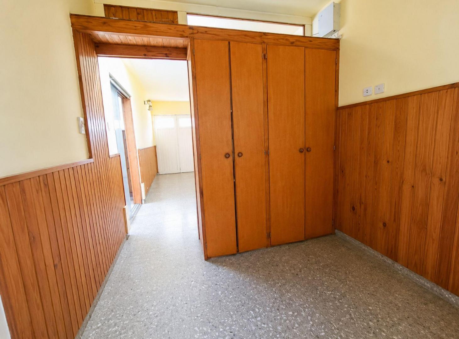 Foto de VENTA CASA 3 AMB C/PATIO APTO CREDITO-LANUS.E, imagen 3