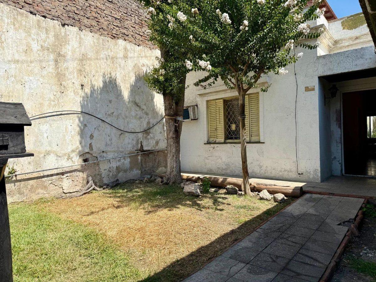 Foto de Venta casa a reciclar. Fondo libre. Apta crédito., imagen 4